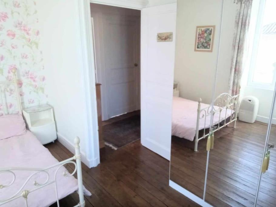 Montemboeuf Centre Town House Free Wifi Villa Екстериор снимка